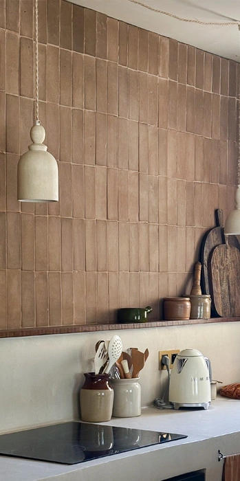 Brown terracotta kitchen wall
